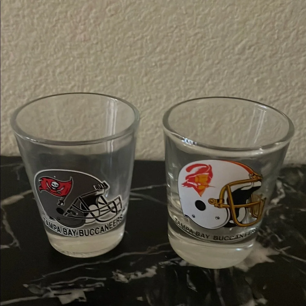 NFL Team Helmet Shot Glass Set